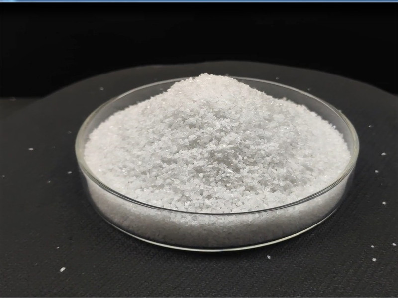 白色熔融氧化铝砂（特点：硬度高耐磨）